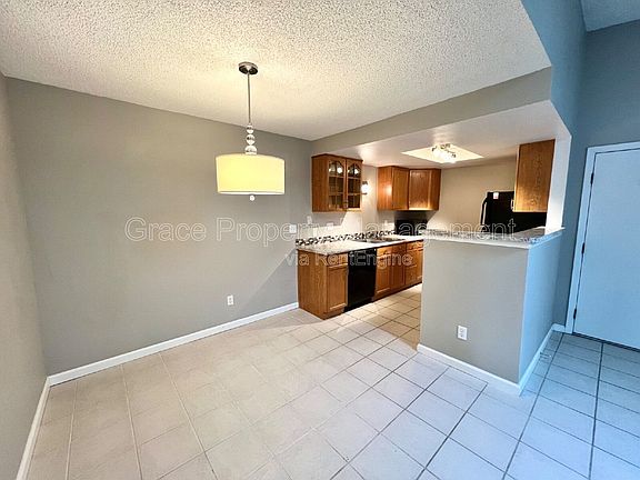 5th image of 3482 S Eagle St Unit 202