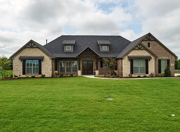 2nd image of 118 Sullivan Way