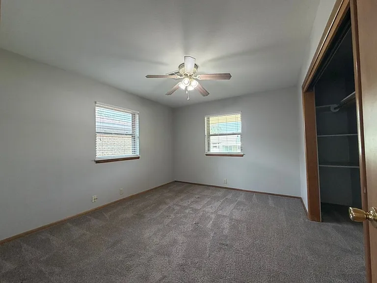 422 N Kansas St #422 — Photo 7