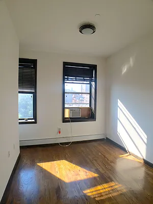 Rented by Uptown Flats LLC | media 9