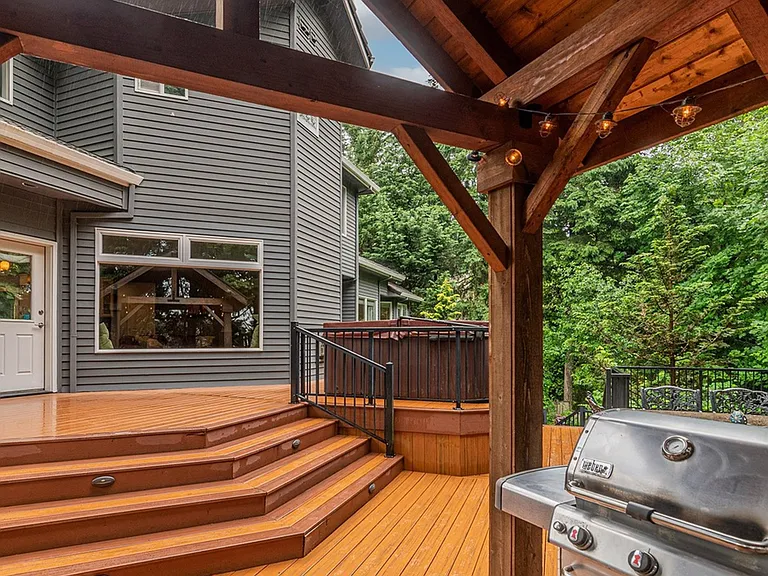 12404 NW Woodland Ct — Photo 30