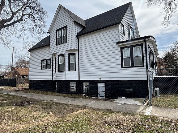 2nd image of 11201 S Normal Ave