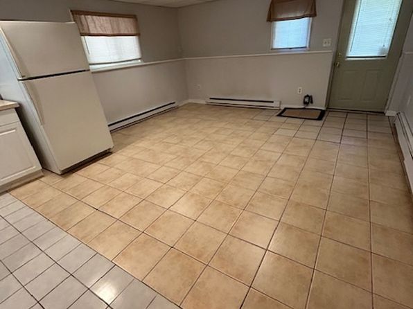 33 Villa Dr #B