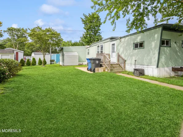 40 Mobile Lane, Toms River, NJ 08755