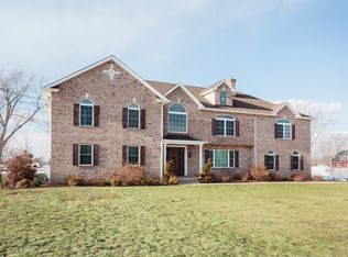 56 Old Trenton Rd, Cranbury, NJ 08512