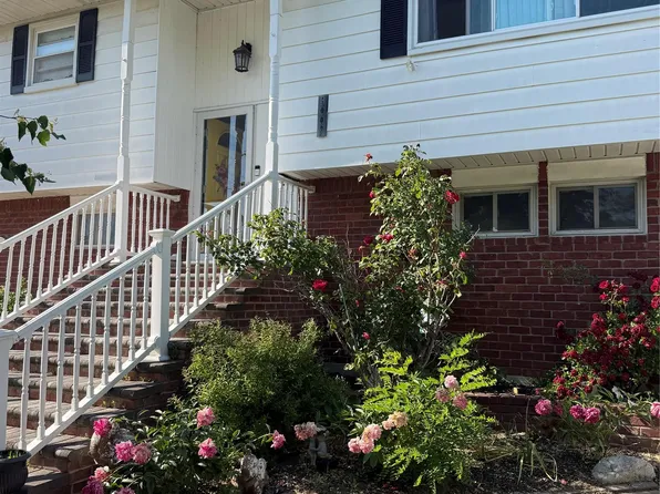 3009 Fishermans Road, Baldwin, NY 11510