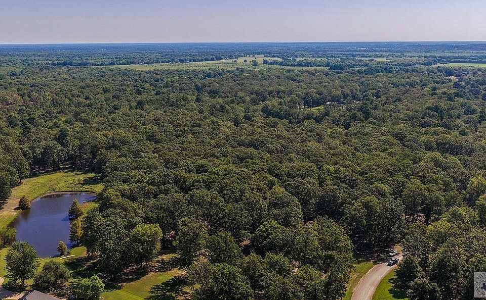 1st image of 12 Bent Tree Rd