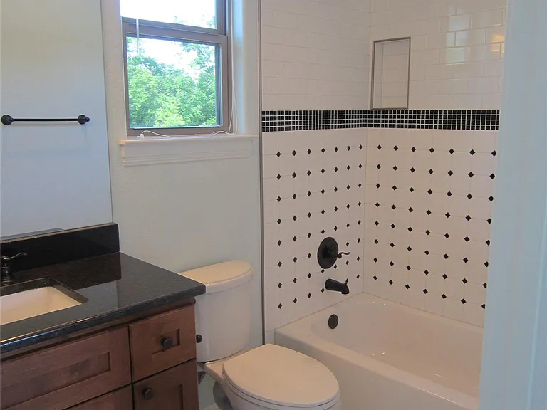 5305 Duval St #A — Photo 28
