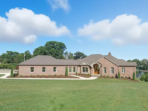 359 Carroll Creek Rd, Johnson City, TN 37601