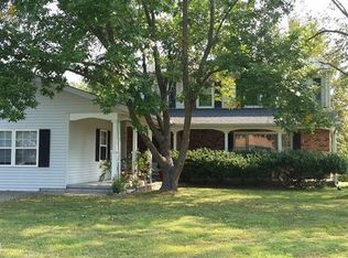 204 Lynne Ln, Carterville, IL 62918
