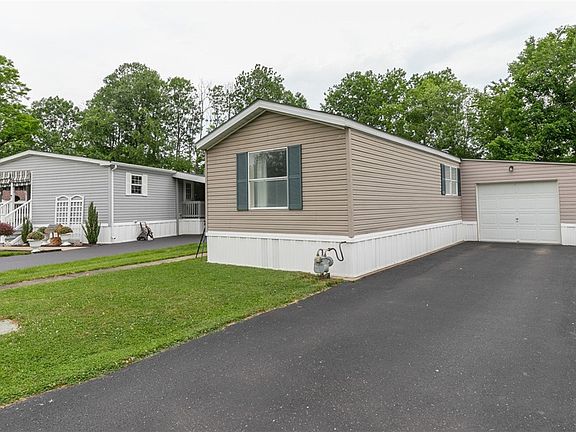 2nd image of 35 Circle Dr