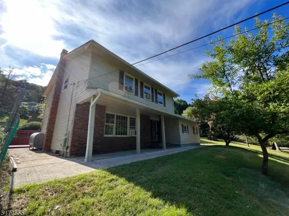 42 Kitchell Rd, Denville, NJ 07834