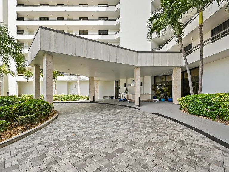 9650 S Ocean Dr #106 — Photo 37