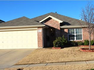 10437 Lake Bend Trl, Hurst, TX 76053