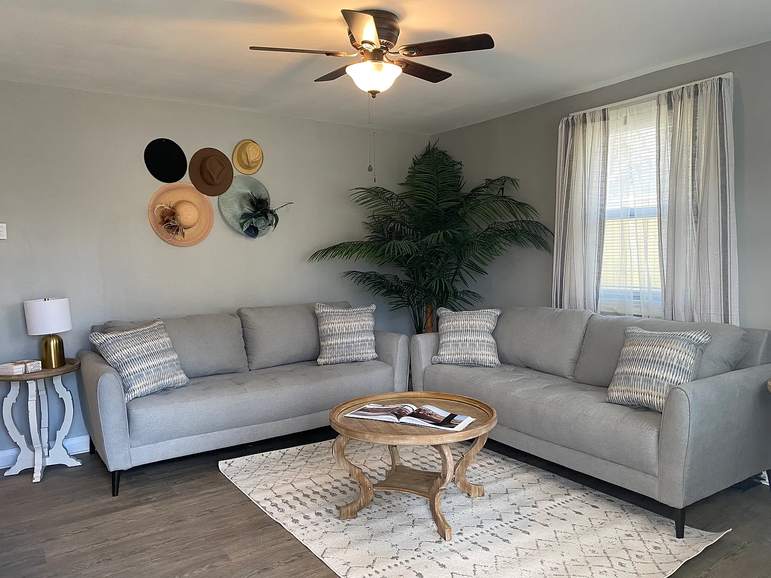 2 bed, $2,500 — Photo 2