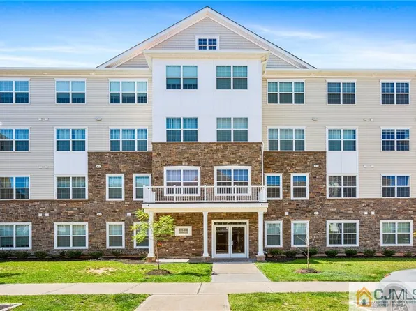 627 Lorhan Dr #6627, Piscataway, NJ 08854