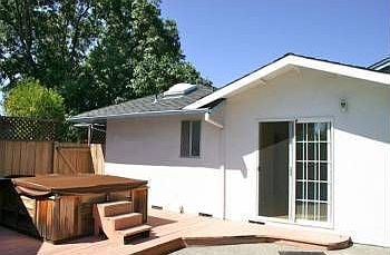 2nd image of 1062 Robin Way