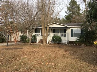 89 E Tryon Ct, Spring Lake, NC 28390