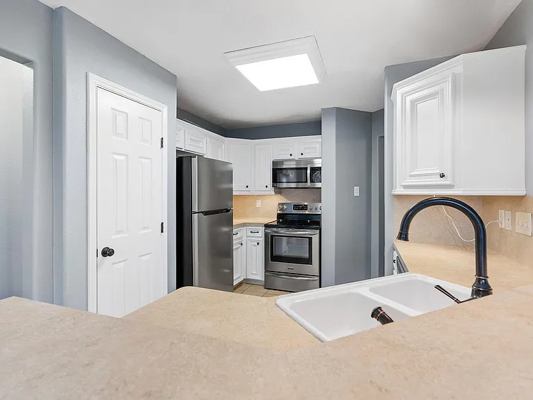 139 Horn Ct — Photo 10