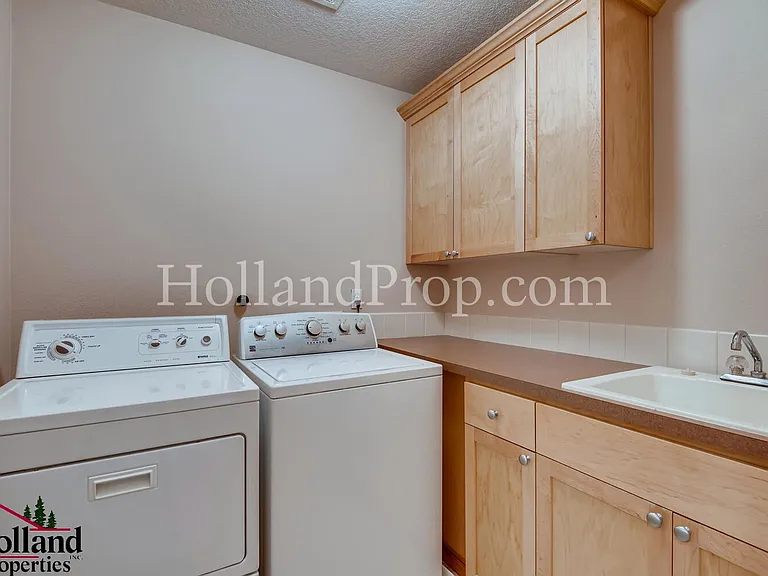13062 NW Corso Ln — Photo 24