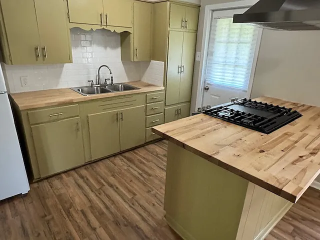 3 bed, 945 sqft, $1,600 — Photo 4