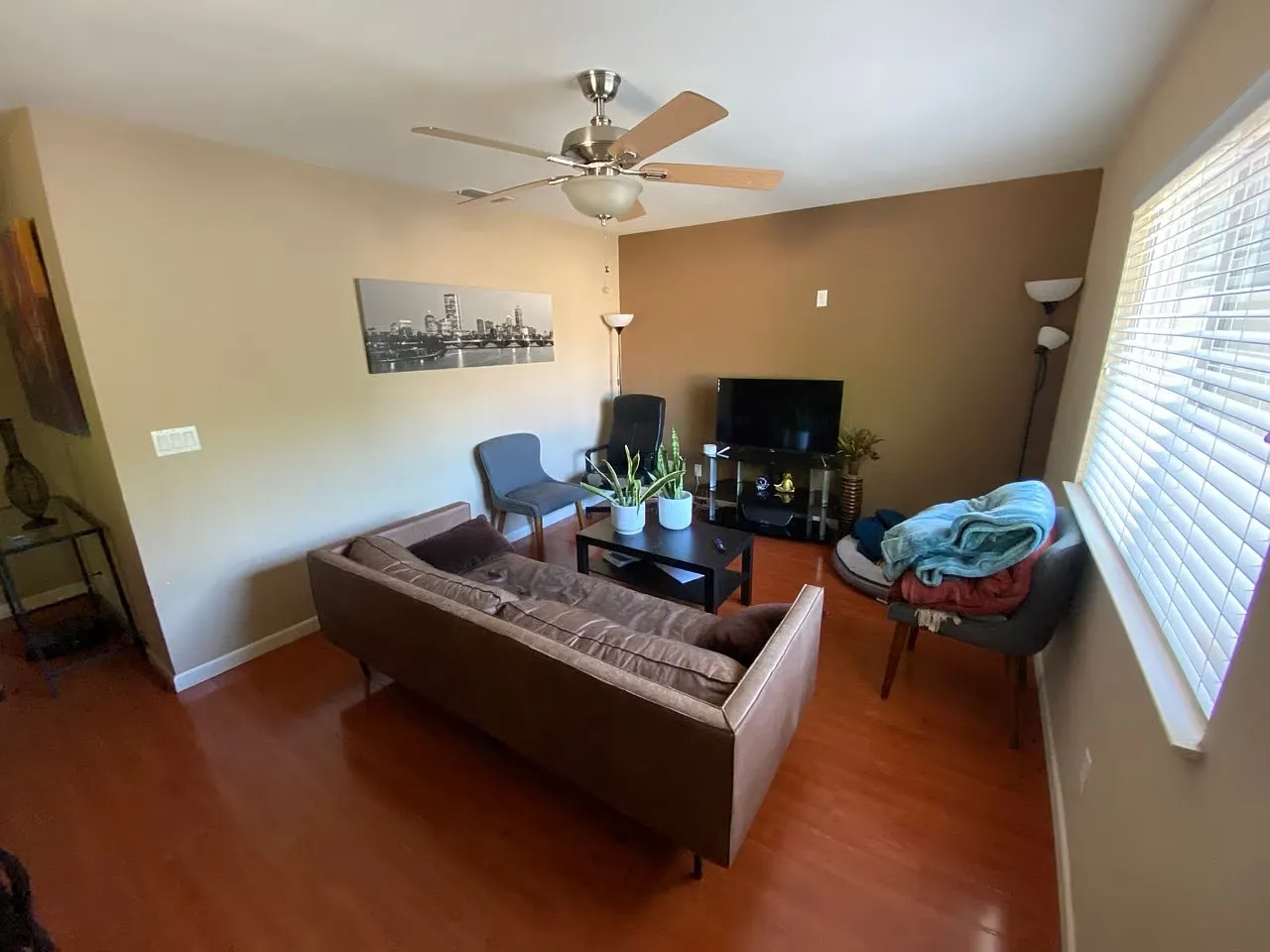 2 bed, 750 sqft, $1,800 — Photo 3
