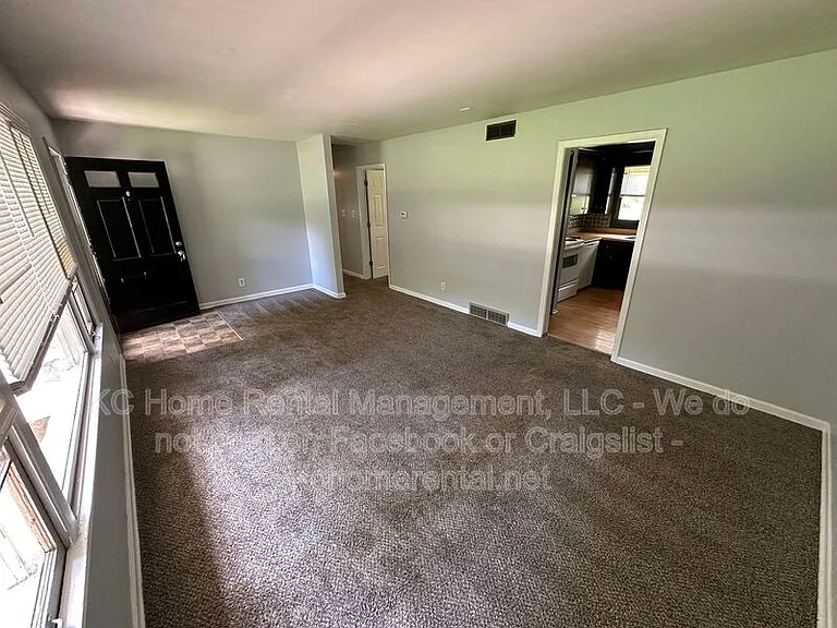 5160 Halsey St — Photo 11