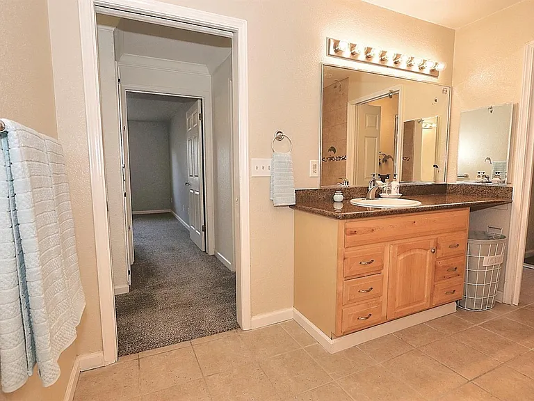 11150 Trinity River Dr — Photo 7