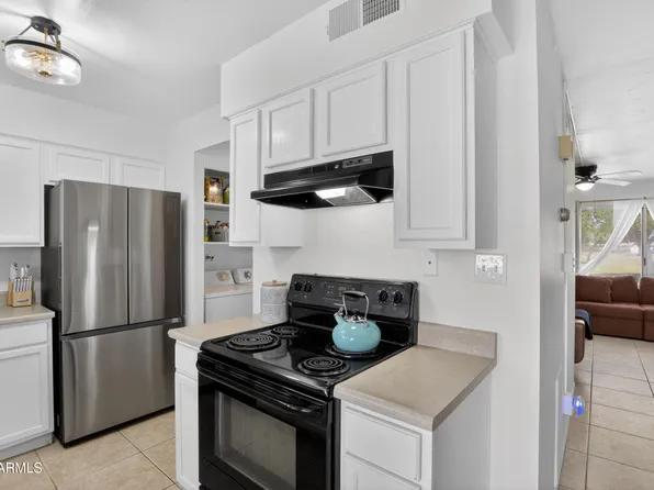 5007 S TERRACE Road, Tempe, AZ 85282