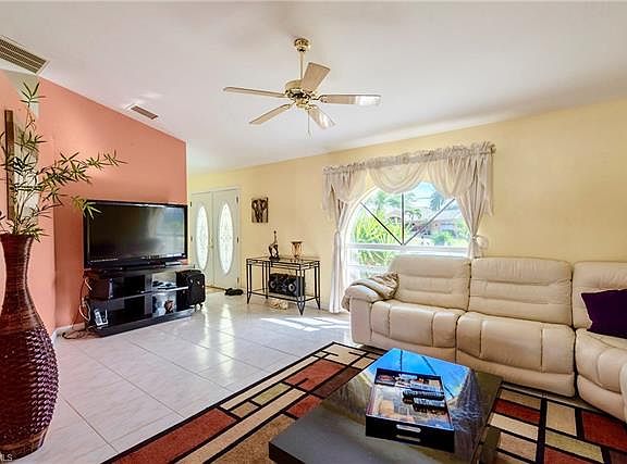 4th image of 4214 SW 17th Pl