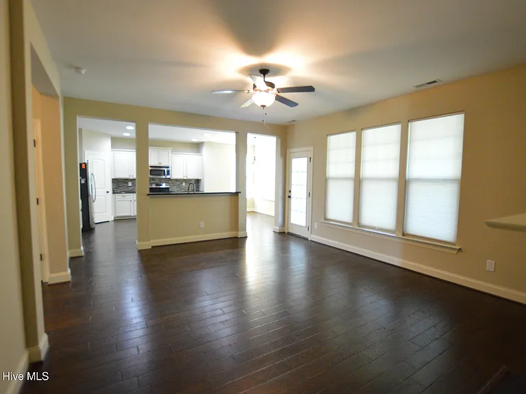 309 Belvedere Dr — Photo 4