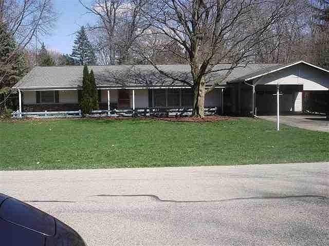 1st image of 2608 Martin Manor Dr
