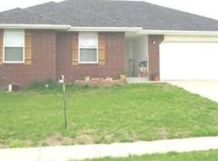 3227 W Scott St, Springfield, MO 65803