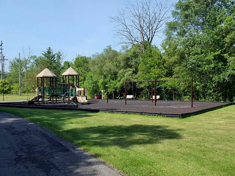 506 Bowser Ave — Photo 15