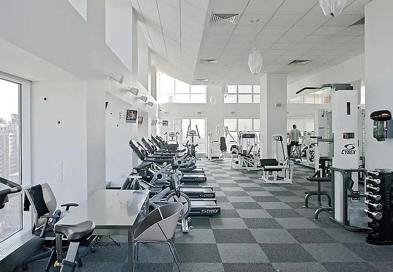 350 W 42nd St #19C — Photo 7