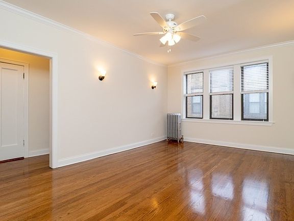 3rd image of 6951 N Ashland Ave #N3