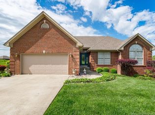 5910 Juniper Ridge Dr, Charlestown, IN 47111