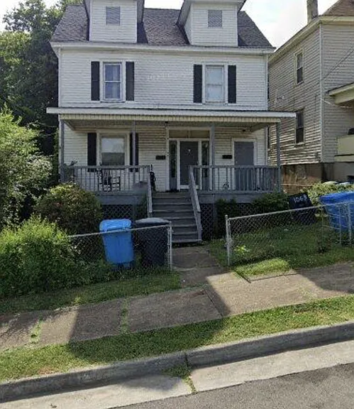 106 15th St SW — Photo 1