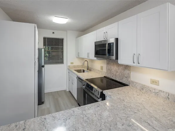 98-351 Koauka Loop APT C307, Aiea, HI 96701
