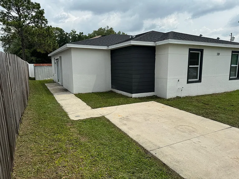 737 Mink Ct #737 — Photo 16