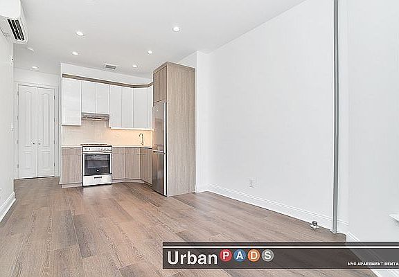 3rd image of 934 President St #3F