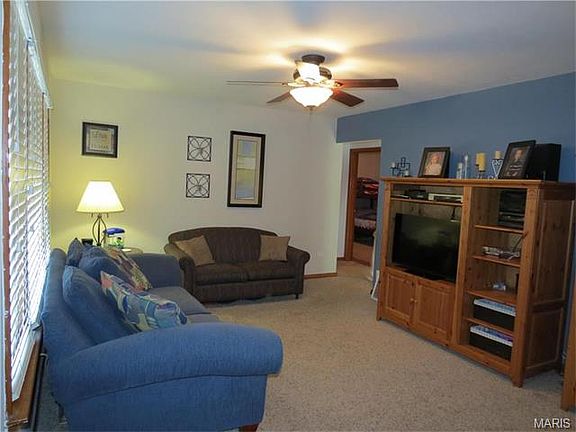 2nd image of 872 Loekes Dr