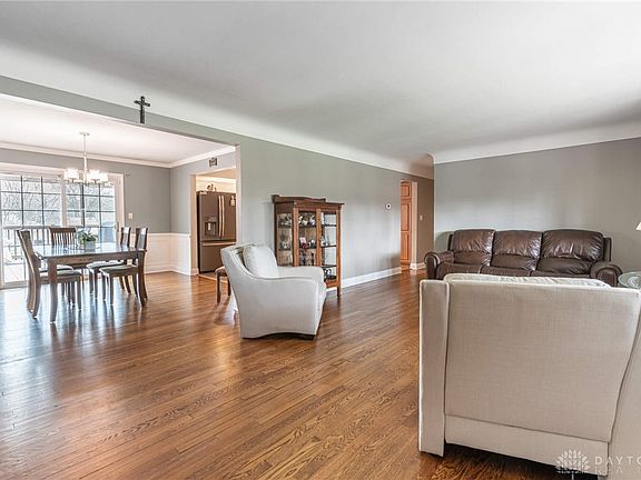 5th image of 4260 Woodedge Dr