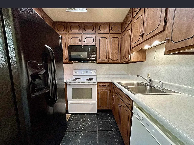 718 N 34th St — Photo 9