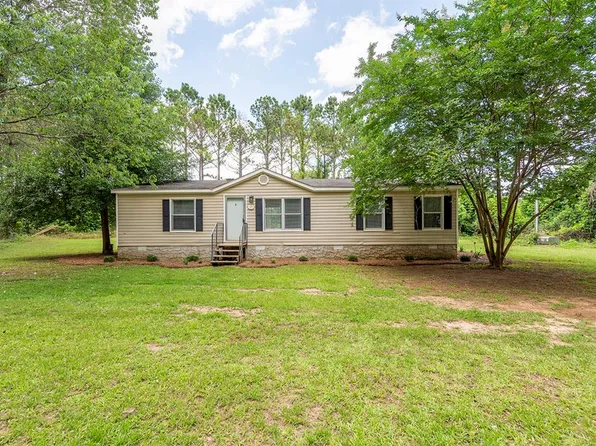 1064 W Lee St, Dawson, GA 39842