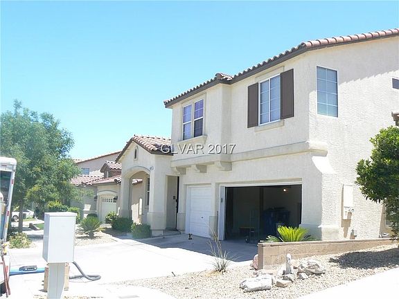3rd image of 9329 Longhorn Falls Ct