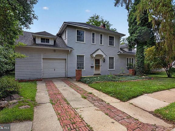 2nd image of 511 Thornfield Rd