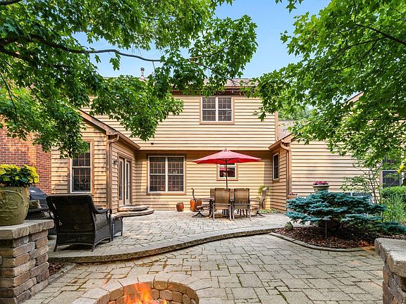 2nd image of 7663 Forest Knoll Dr