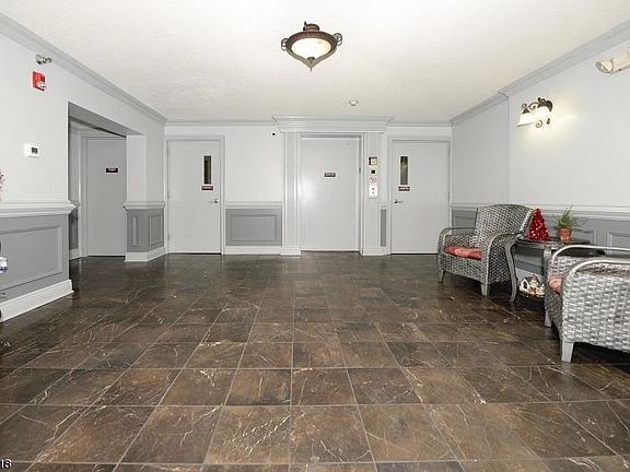 3rd image of 318 54th St APT 4E