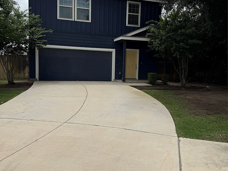 117 Crownover Cv — Photo 1